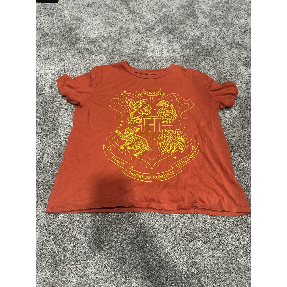 Harry Potter Wizarding World Hogwarts Crest Graphic T-Shirt Rust Orange WomEns L